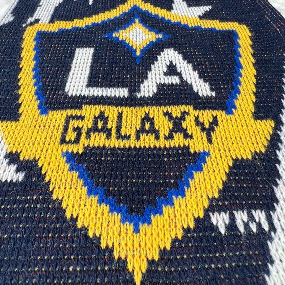 RARE LA Galaxy Crest Scarf Fringe Los Angeles Soccer Team Winter Knit Red Blue - Picture 6 of 14